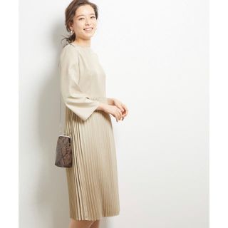 ザラ(ZARA)の新品未使用　ワンピース(ひざ丈ワンピース)