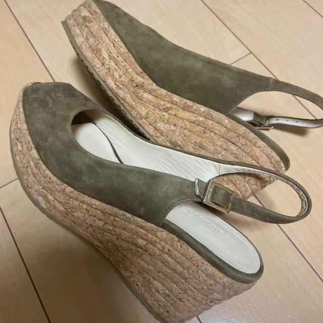 JIMMY CHOO(ジミーチュウ)の【ほぼ新品】JIMMY CHOO◆サンダル/スウェード/コルクウェッジソール レディースの靴/シューズ(サンダル)の商品写真