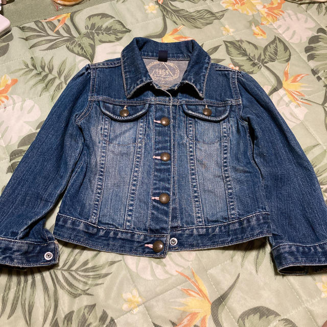 GAP Kids(ギャップキッズ)のGAPデニムジャケット110cm最終値下げ中 キッズ/ベビー/マタニティのキッズ服女の子用(90cm~)(ジャケット/上着)の商品写真