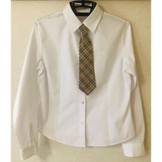 バーバリー(BURBERRY)の美品　BURBERRY　ネクタイ付きシャツ(ブラウス)