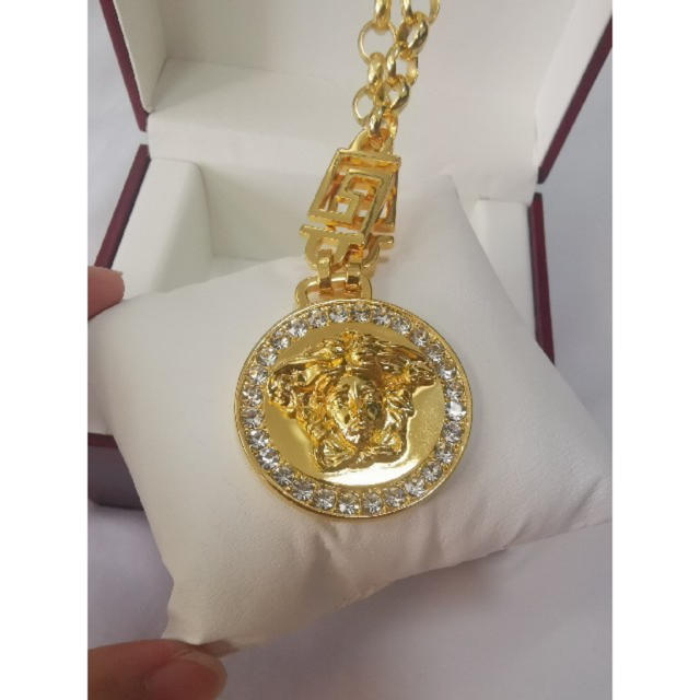 Gianni Versace(ジャンニヴェルサーチ)のVersace ヴェルサーチ　ネックレス メンズのアクセサリー(ネックレス)の商品写真