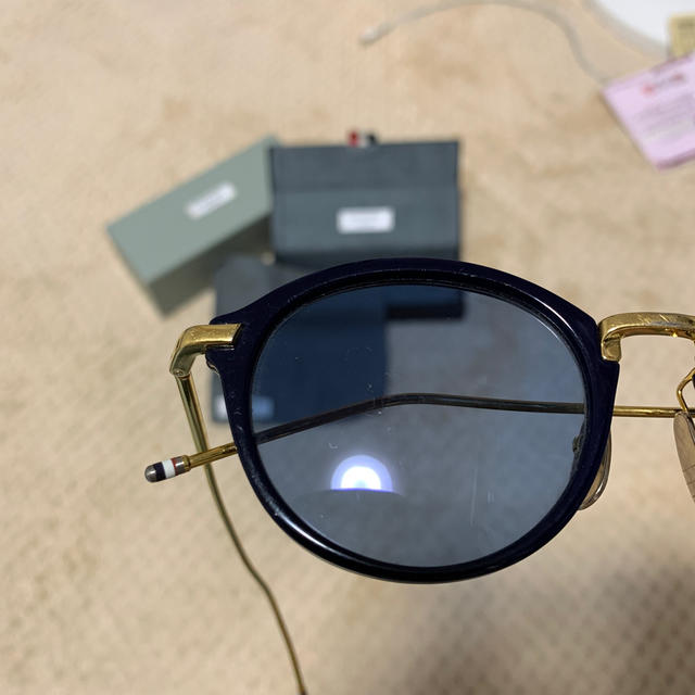 THOM BROWNE(トムブラウン)のトムブラウン　TB-011F-49 傷あり中古品 メンズのファッション小物(サングラス/メガネ)の商品写真