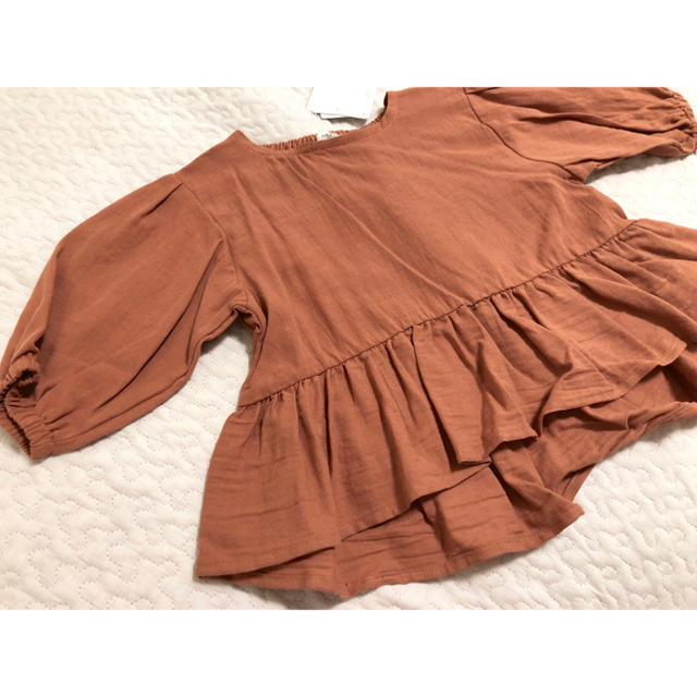 ソスピタ フリルスモック ブラウス キッズ/ベビー/マタニティのキッズ服女の子用(90cm~)(Tシャツ/カットソー)の商品写真