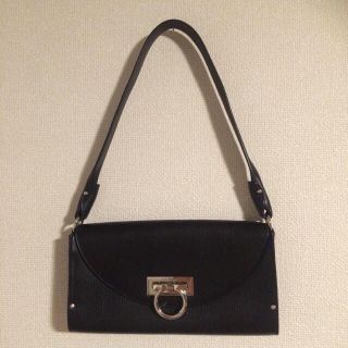 サルヴァトーレフェラガモ(Salvatore Ferragamo)のサルヴァトーレフェラガモ バッグ(ハンドバッグ)