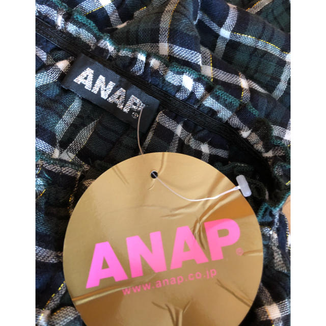 ANAP(アナップ)のANAP オフショルダー　チェックシャツ　ペプラム レディースのトップス(シャツ/ブラウス(長袖/七分))の商品写真