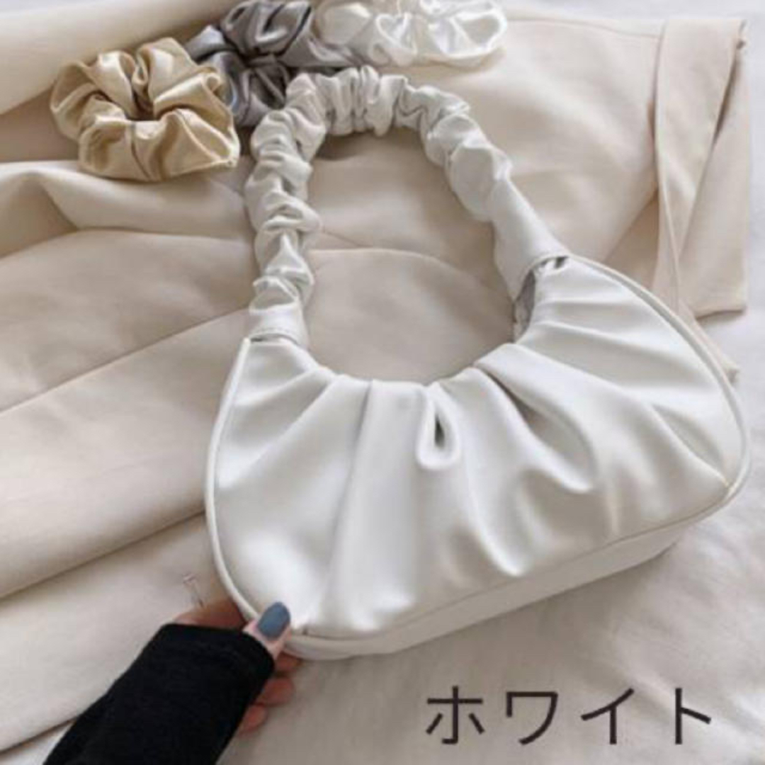 フリル ギャザー ワンハンドル バッグ ハンドバッグ ホワイト 白 韓国 新品 レディースのバッグ(ハンドバッグ)の商品写真