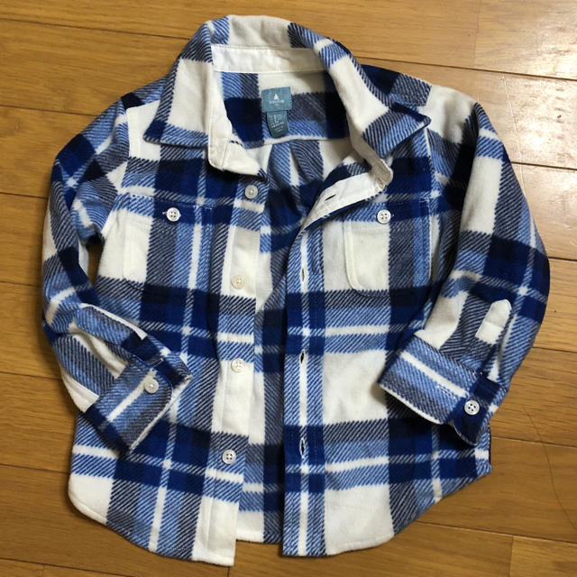 GAP(ギャップ)のGAP チェック ネルシャツ キッズ/ベビー/マタニティのキッズ服男の子用(90cm~)(Tシャツ/カットソー)の商品写真