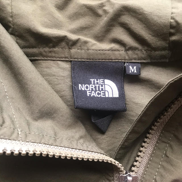 THE NORTH FACE(ザノースフェイス)のゆら様専用★ノースフェイスカーキ色ジャンバー メンズのジャケット/アウター(ナイロンジャケット)の商品写真