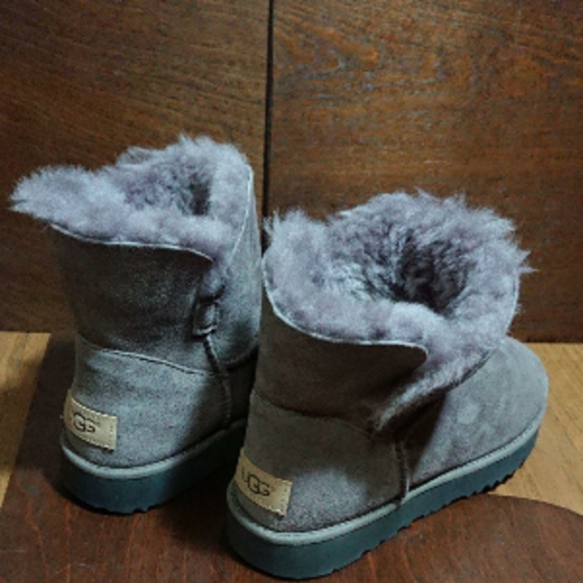 UGG(アグ)のUGG australia WOMENS CLASSIC CUFF MINI  レディースの靴/シューズ(ブーツ)の商品写真
