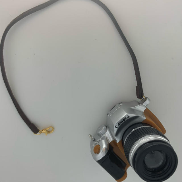 ミニチュアカメラ（茶） ハンドメイドのおもちゃ(ミニチュア)の商品写真