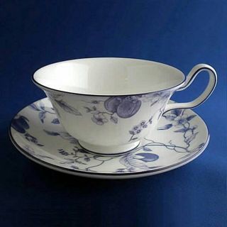 ウェッジウッド(WEDGWOOD)のギャング様★ウェッジウッド！ブループラム・ティーカップ＆ソーサー２客セット！(食器)