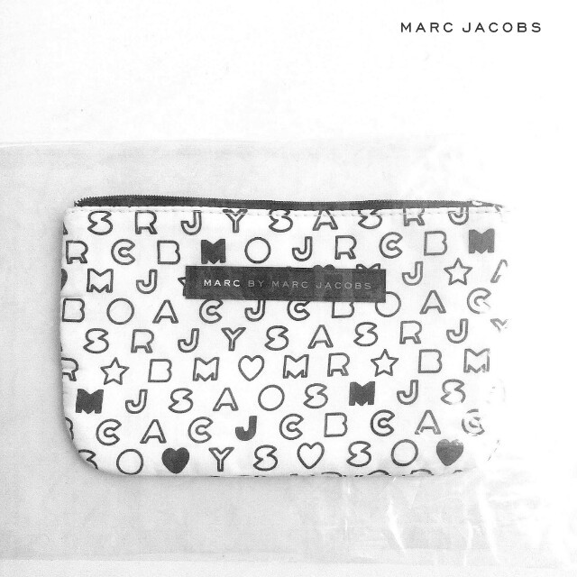MARC BY MARC JACOBS(マークバイマークジェイコブス)の新品正規 MBMJ ジッパーコスメポーチ レディースのファッション小物(ポーチ)の商品写真