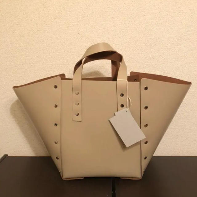 エンダースキーマ　assemble hand bag wide M  ベージュ