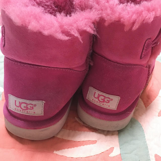 UGG(アグ)のUGG ピンク ブーツ ムートンブーツ レディースの靴/シューズ(ブーツ)の商品写真