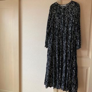 ザラ(ZARA)のZARA マキシワンピース　L(ロングワンピース/マキシワンピース)