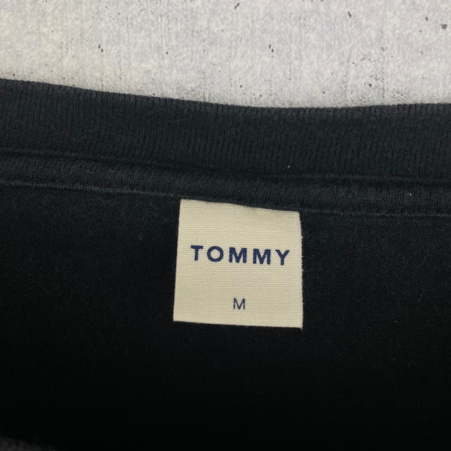 TOMMY HILFIGER(トミーヒルフィガー)の【 Tommy 】ロンT 長袖　Tシャツ　デカロゴ　ビックプリント　かわいい メンズのトップス(Tシャツ/カットソー(七分/長袖))の商品写真