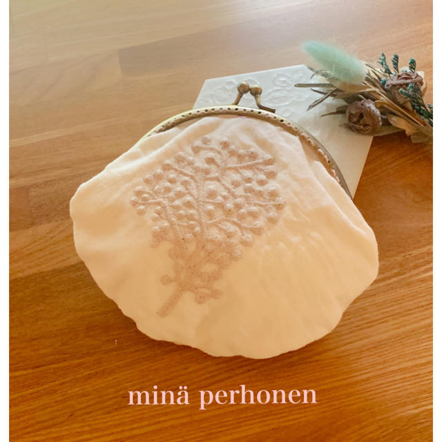 mina perhonen(ミナペルホネン)のタイムセール✨✨ミナペルホネン がま口ポーチ୨୧ ハンドメイドのファッション小物(ポーチ)の商品写真