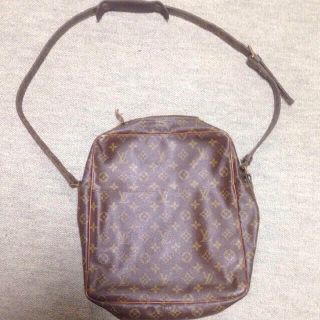 ルイヴィトン(LOUIS VUITTON)のLOUIS VUITTONショルダー(ショルダーバッグ)