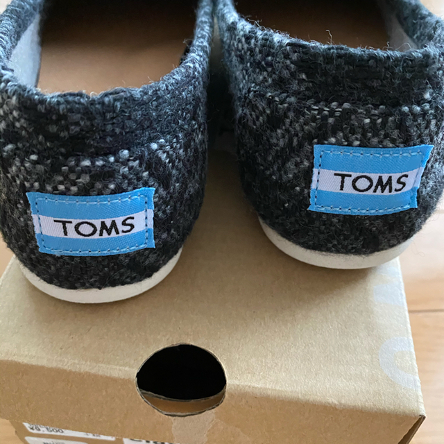 TOMS(トムズ)のはぁ様専用tomsフラットシューズ レディースの靴/シューズ(スリッポン/モカシン)の商品写真