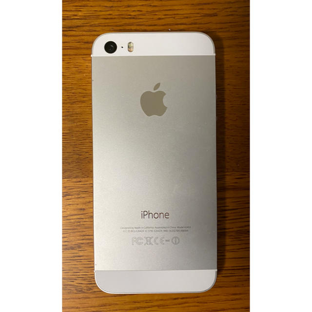 iPhone - 【美品】iPhone 5s au 32GB シルバー 本体のみの通販 by y's ...