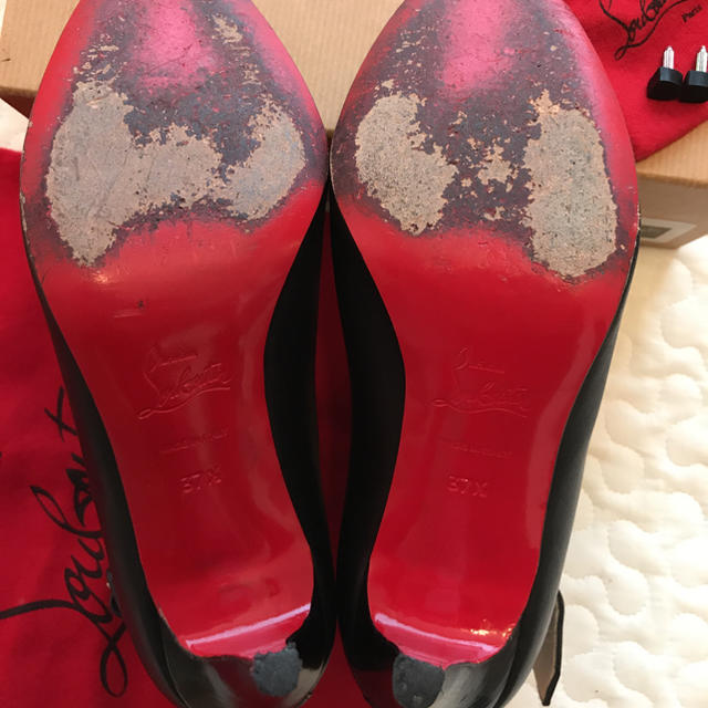 Christian Louboutin(クリスチャンルブタン)の値下げ‼️Christian Louboutin ショートブーツ 37.5 レディースの靴/シューズ(ブーティ)の商品写真