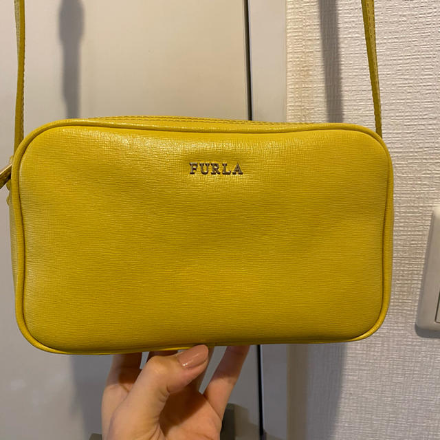 FURLA 斜めがけバック