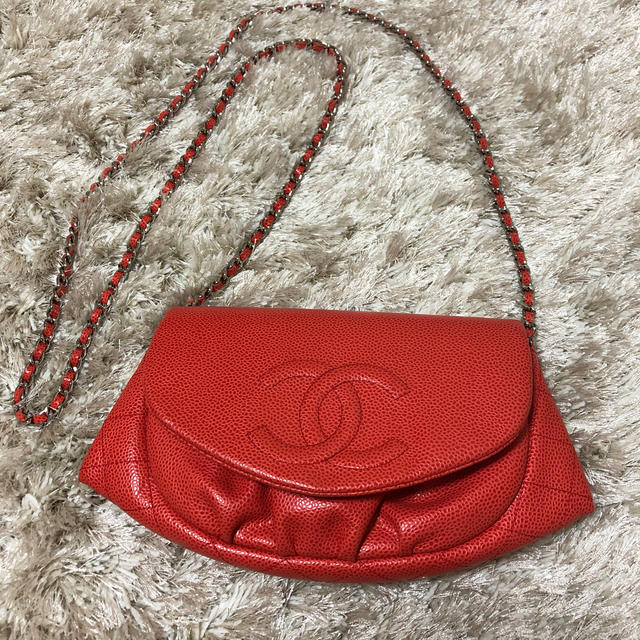 CHANEL(シャネル)のシャネル　ハーフムーン　ポシェット レディースのバッグ(ショルダーバッグ)の商品写真