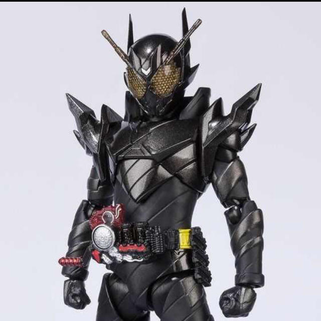 BANDAI - S.H.Figuarts 仮面ライダーメタルビルド　フィギュアーツ