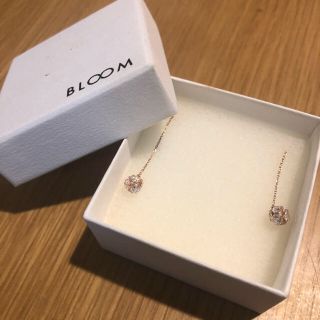 ブルーム(BLOOM)のbloom ピアス　k10(ピアス)