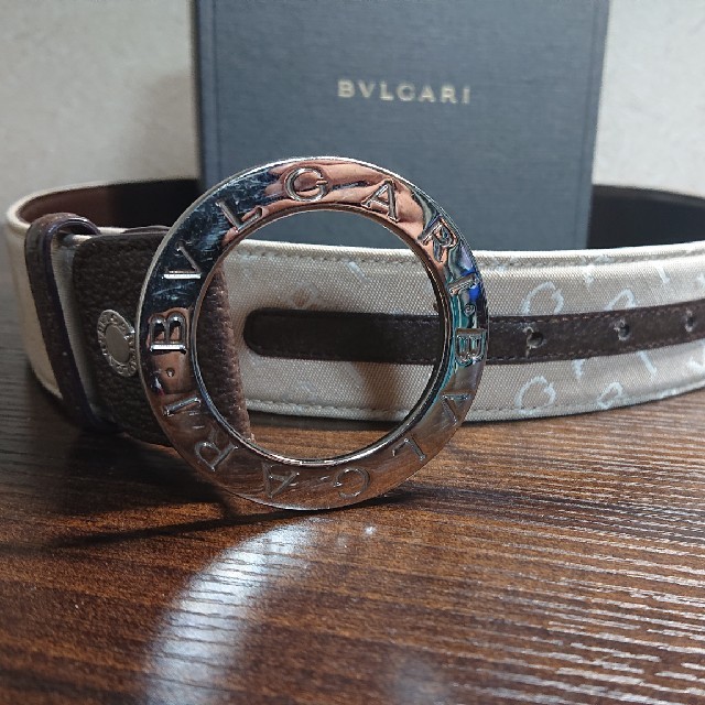 BVLGARI(ブルガリ)のBVLGARI ベージュ バックルベルト レディースのファッション小物(ベルト)の商品写真