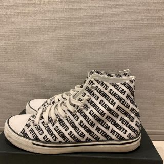 オフホワイト(OFF-WHITE)のヴェトモン　スニーカー(スニーカー)