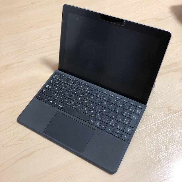 Microsoft(マイクロソフト)のsurface go  8GB/SSD128GB タイプカバー、アクセサリー付 スマホ/家電/カメラのPC/タブレット(ノートPC)の商品写真