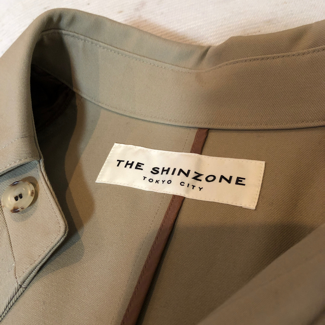 Shinzone(シンゾーン)のお値下げ＊新品　シンゾーン shinzone  シングルトレンチコート レディースのジャケット/アウター(トレンチコート)の商品写真
