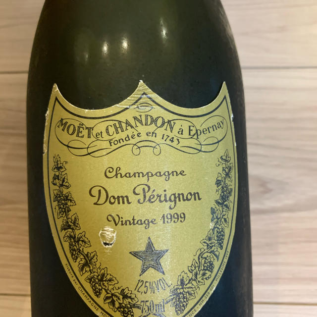 Dom Pérignon(ドンペリニヨン)のドンペリニョン　ヴィンテージ　1999 食品/飲料/酒の酒(シャンパン/スパークリングワイン)の商品写真