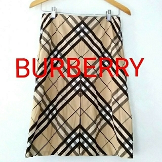 バーバリー(BURBERRY)の♥映える人気の定番バーバリーチェックスカート　BURBERRY  流行(ひざ丈スカート)