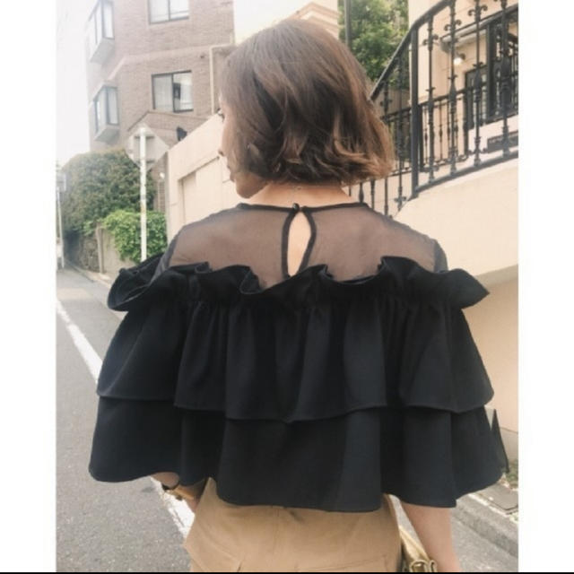 Ameri VINTAGE(アメリヴィンテージ)のAmeri【未使用】UNDULATE SHEER TOP レディースのトップス(シャツ/ブラウス(半袖/袖なし))の商品写真