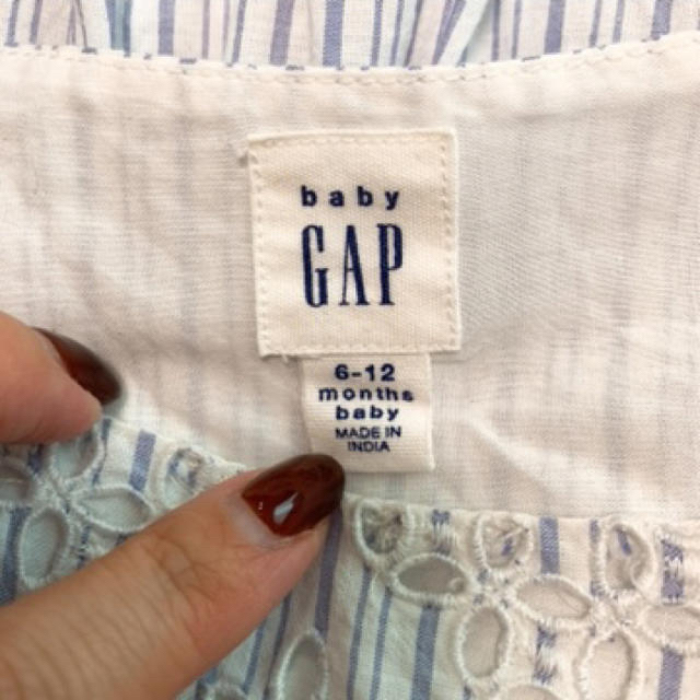 babyGAP(ベビーギャップ)のGAP.babyGap.ワンピース、ワンピ、レース、ストライプ、スカラップ、70 キッズ/ベビー/マタニティのベビー服(~85cm)(ワンピース)の商品写真