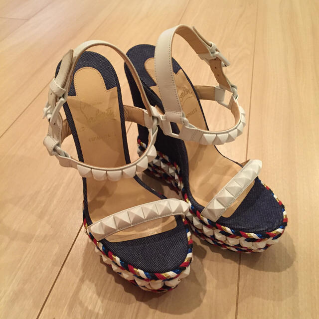 売れ筋商品 Christian ChristianLoubutin - Louboutin サンダル
