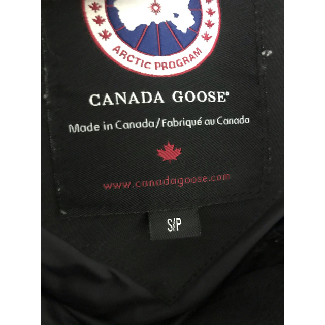 CANADA GOOSE(カナダグース)のカナダグース ダウン/Mackenzie sizeS レディースのジャケット/アウター(ダウンジャケット)の商品写真