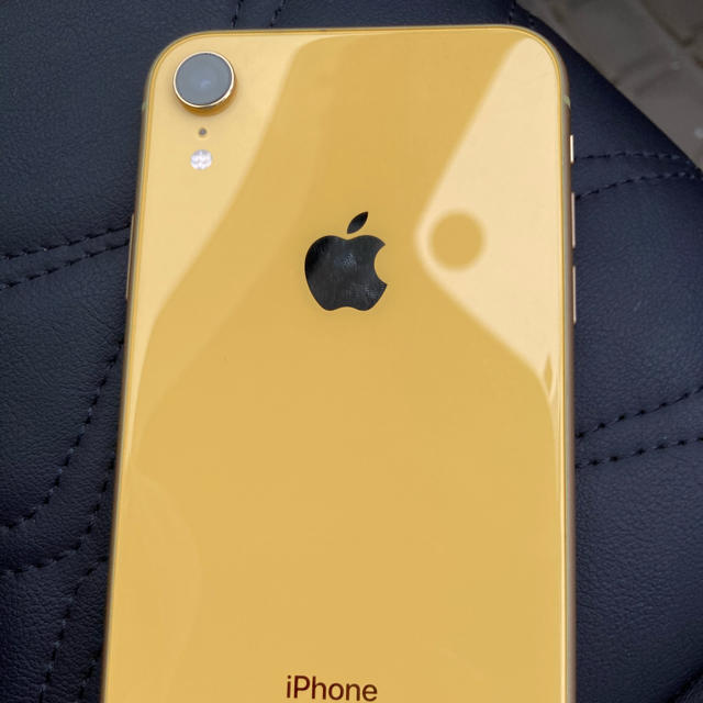 Apple(アップル)のiPhone XR  中古　専用 スマホ/家電/カメラのスマートフォン/携帯電話(スマートフォン本体)の商品写真