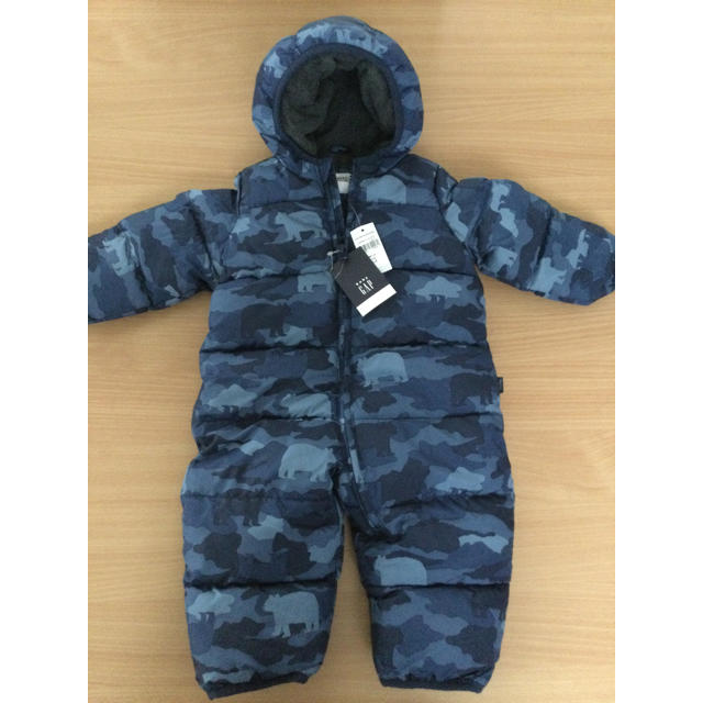 babyGAP(ベビーギャップ)の新品タグ付き☆gap ジャンプスーツ　カバーオール　ロンパース　ダウン　ベビー キッズ/ベビー/マタニティのベビー服(~85cm)(カバーオール)の商品写真