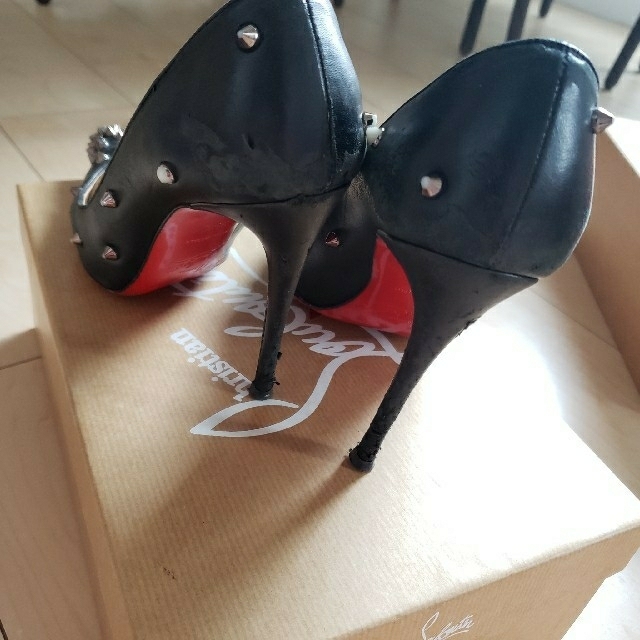 Christian Louboutin(クリスチャンルブタン)の正規品 定番ルブタン レディースの靴/シューズ(ハイヒール/パンプス)の商品写真