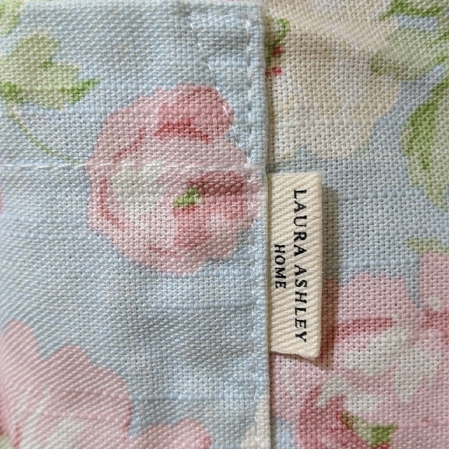 LAURA ASHLEY(ローラアシュレイ)の【専用】LAURA ASHLEY　エプロン レディースのレディース その他(その他)の商品写真