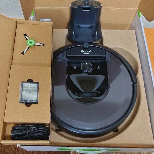 iRobot - 新品 定価10万 ルンバ i7 Roomba ロボット掃除機 iRobotの通販 by フルバック's shop｜アイ