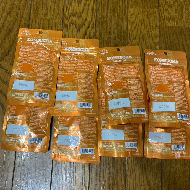 BOTANICS(ボタニクス)のコンブチヤボタニカル　KOMBUCHA　BOTANICAL　120粒x4袋せ コスメ/美容のダイエット(ダイエット食品)の商品写真