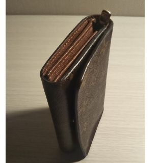 ルイヴィトン(LOUIS VUITTON)のLOUISVUITTON 二つ折り財布(財布)