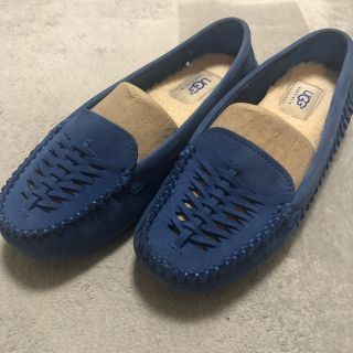 アグ(UGG)のUGG スリッポン　ブルー　US6.5 綺麗です　正規品(スリッポン/モカシン)