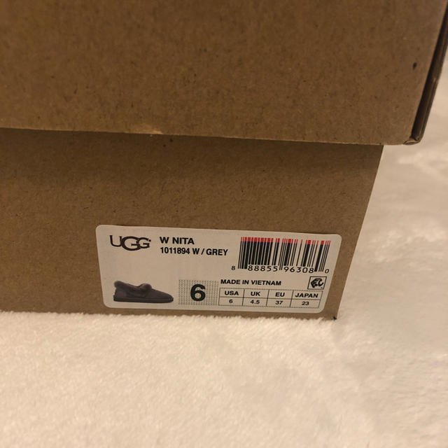 UGG ショートムートンブーツ