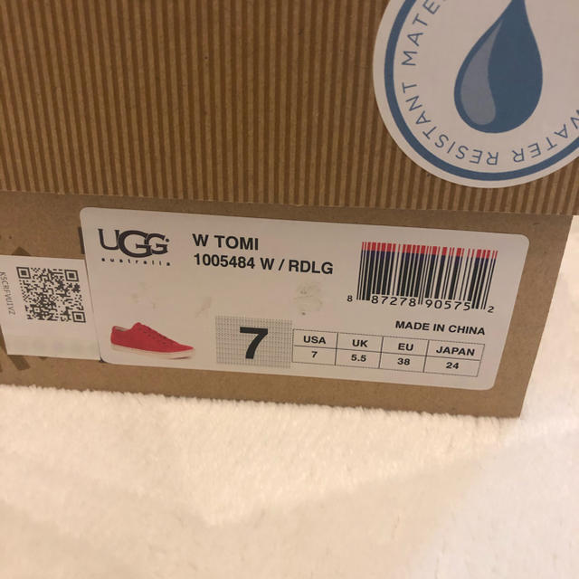 専用！美品　UGG スニーカー　スエード　赤