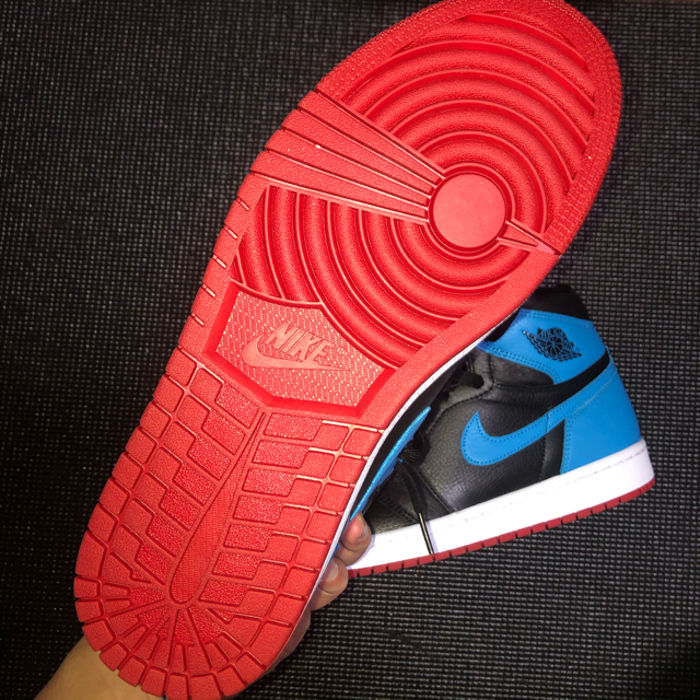 NIKE(ナイキ)の(断捨離)NIKE AIR JORDAN 1 UNC TO CHICAGO メンズの靴/シューズ(スニーカー)の商品写真